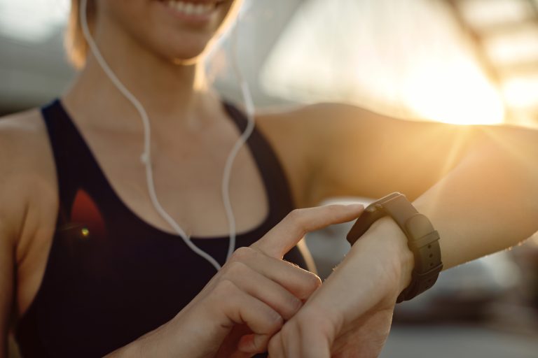 Wearables και παρακολούθηση υγείας: Είναι πραγματικά χρήσιμα τα smartwatches;