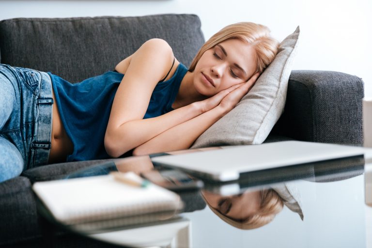 Γιατί οι μεσημεριανοί ύπνοι επηρεάζουν διαφορετικά τους ανθρώπους